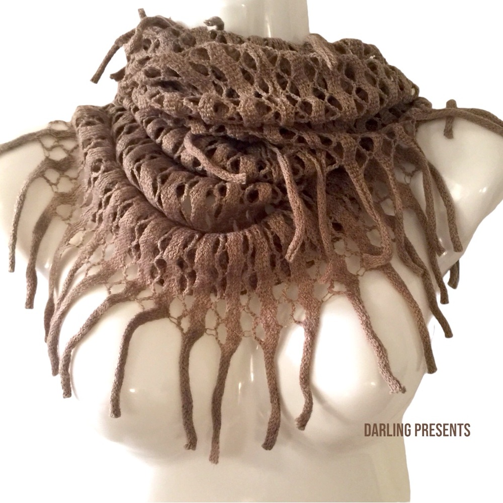 Infinity Fishnet Scarf Women Color Brown